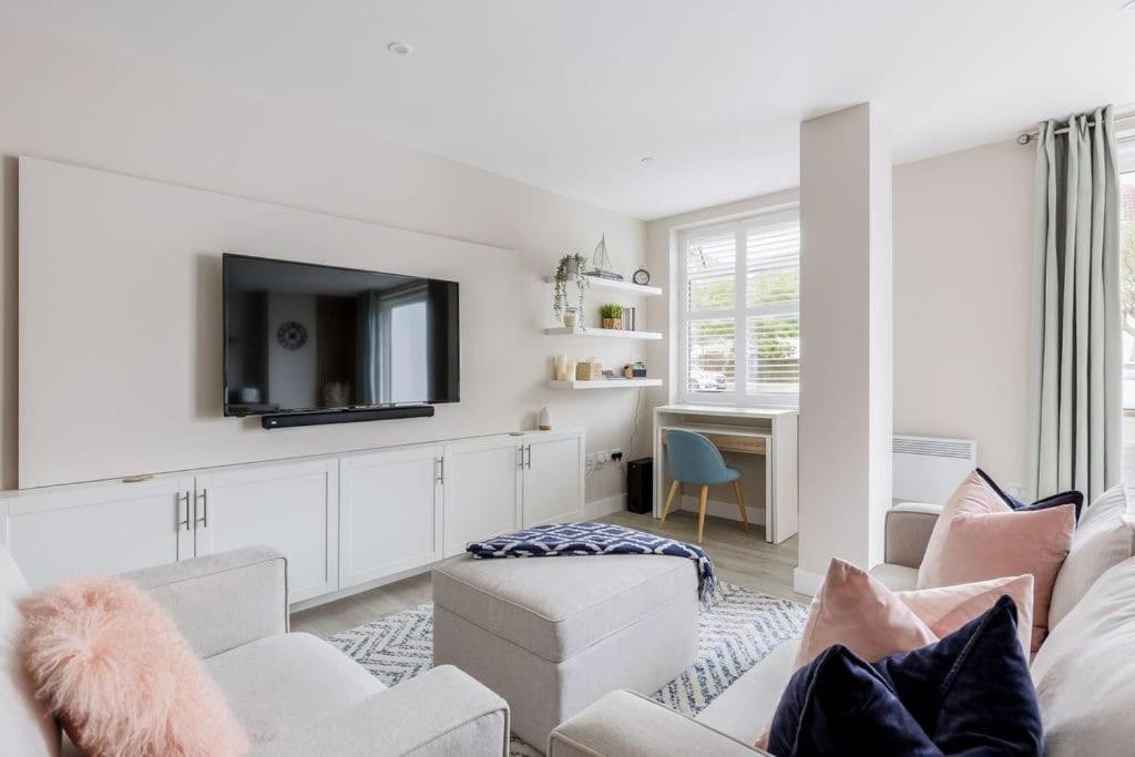 Modern 2 Bed, Cliff Top & Parking, F6 Bournemouth Exterior photo